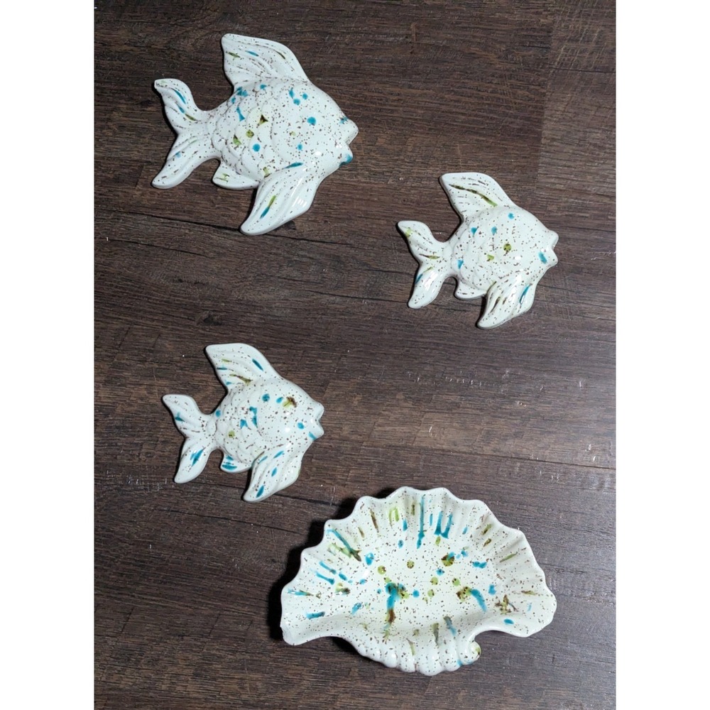 Vintage Splatterware Ceramic Wall Hanging Fish Set of Three‎ and Soap Dish